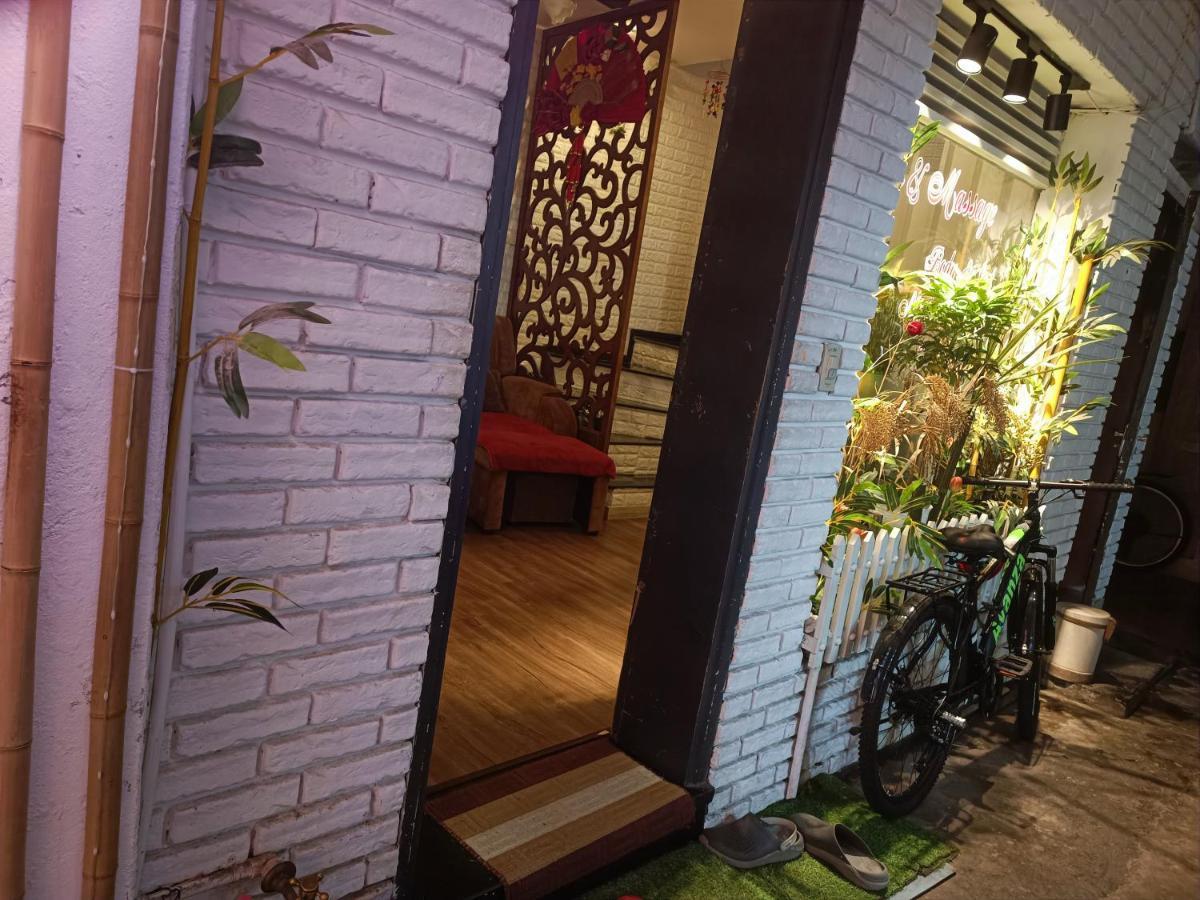 Hoan Kiem Lake Center Hanoi Buitenkant foto